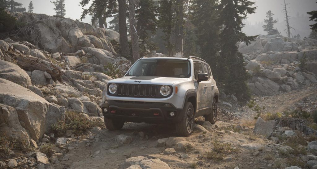 4x4 Capabilites of The 2015 Jeep Renegade On Rocks