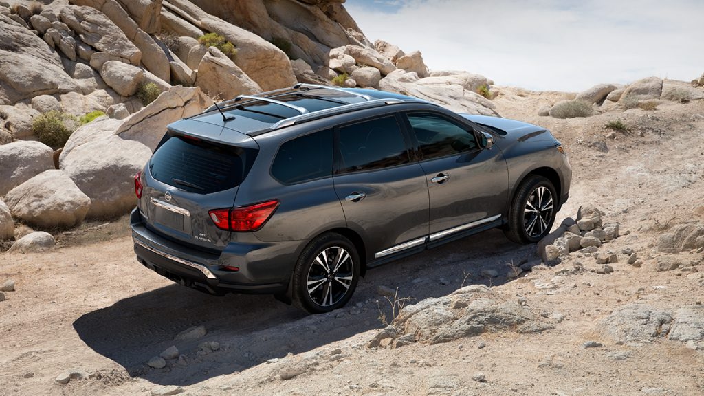 2017 Nissan Pathfinder Off-Road Rear Exterior