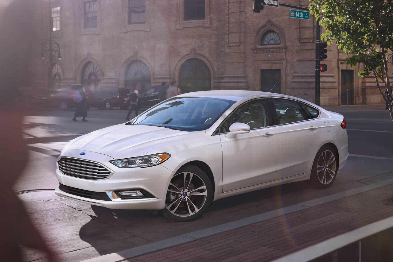 2018 Ford Fusion Front White Exterior