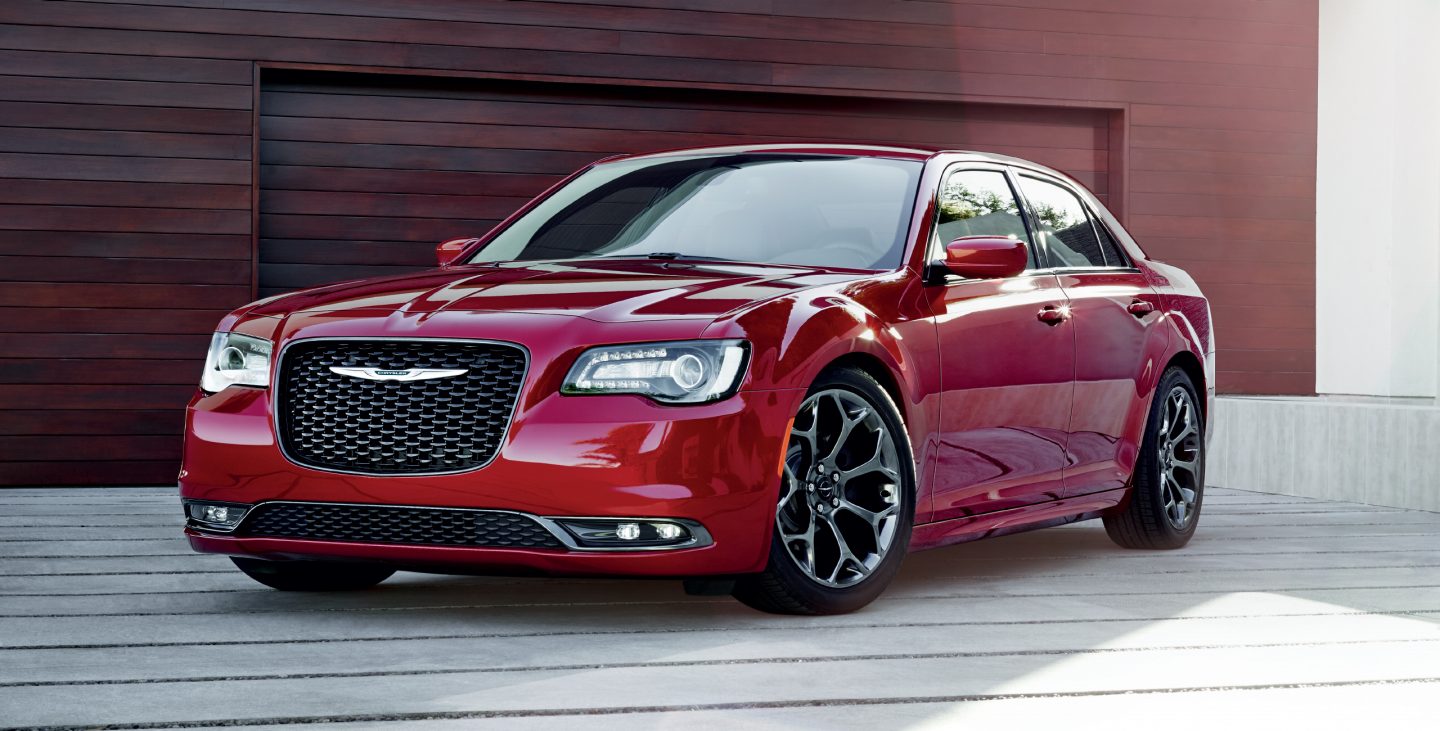 2018 Chrysler 300 Red Exterior Front