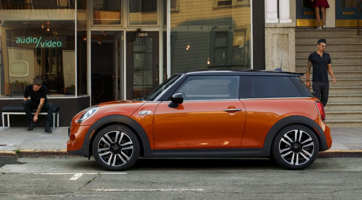 2019 MINI Cooper Hardtop 2-Door Side Orange Exterior