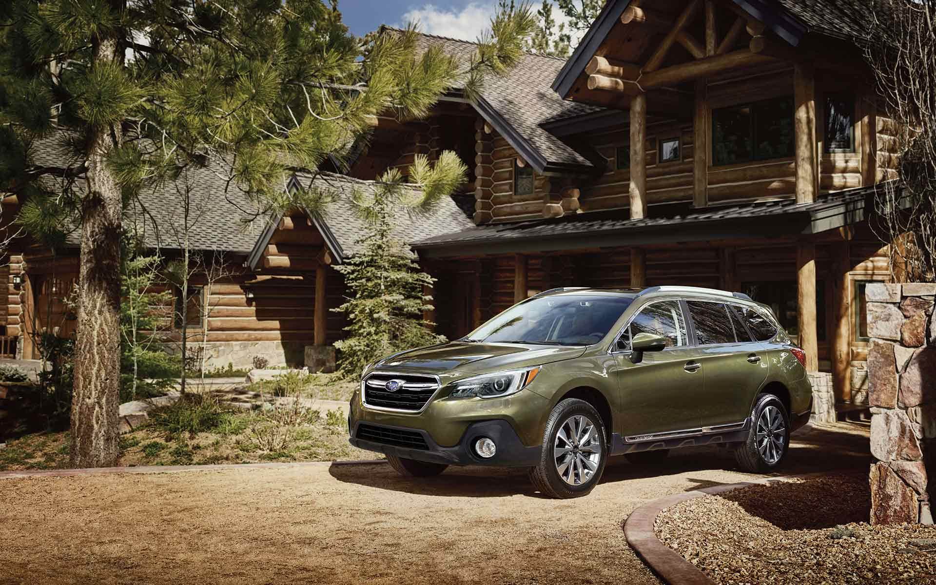 2019 Subaru Outback Green Front Exterior